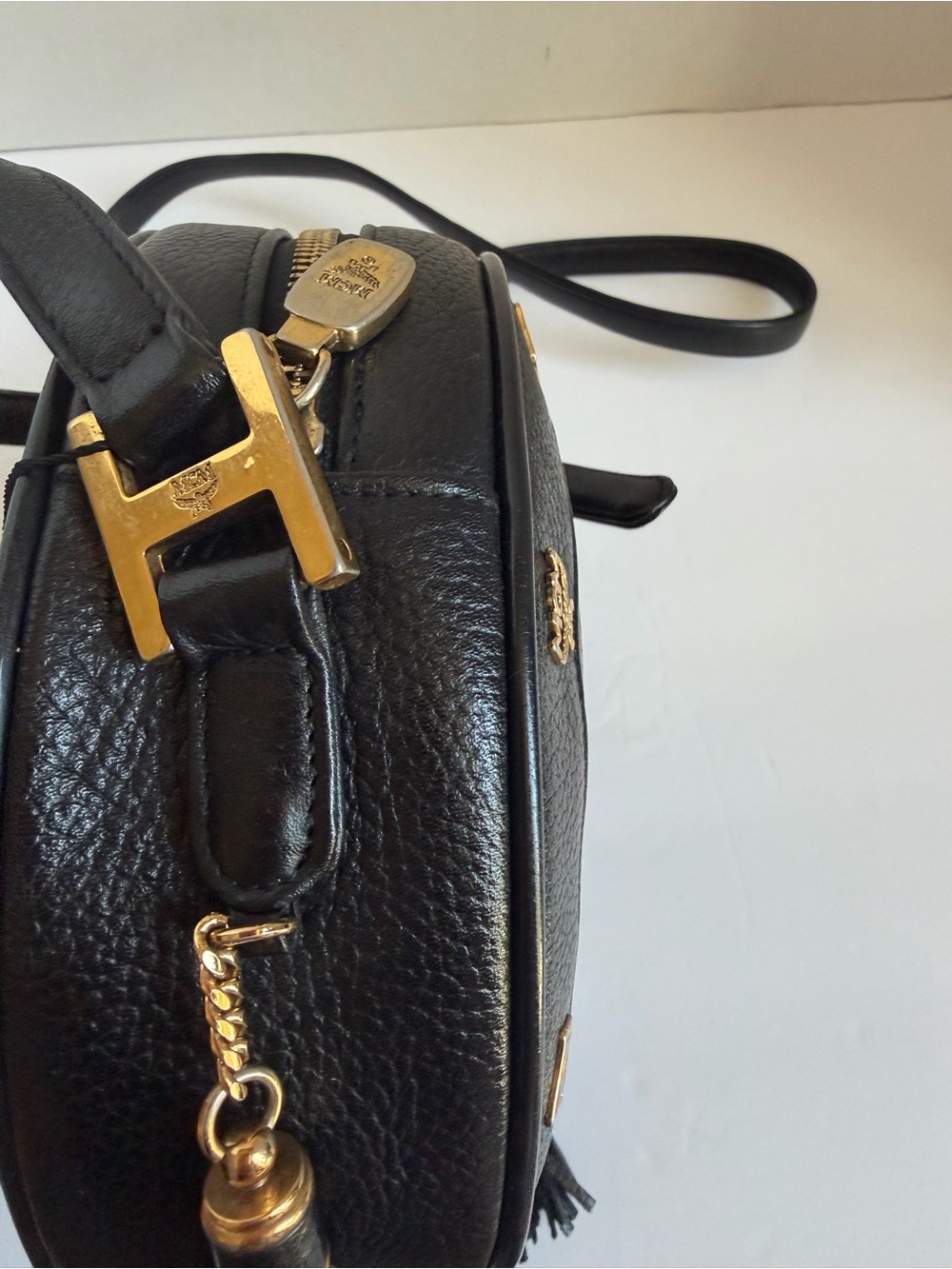 MCM Tamborine crossbody- Germany - Picture 3 of 8